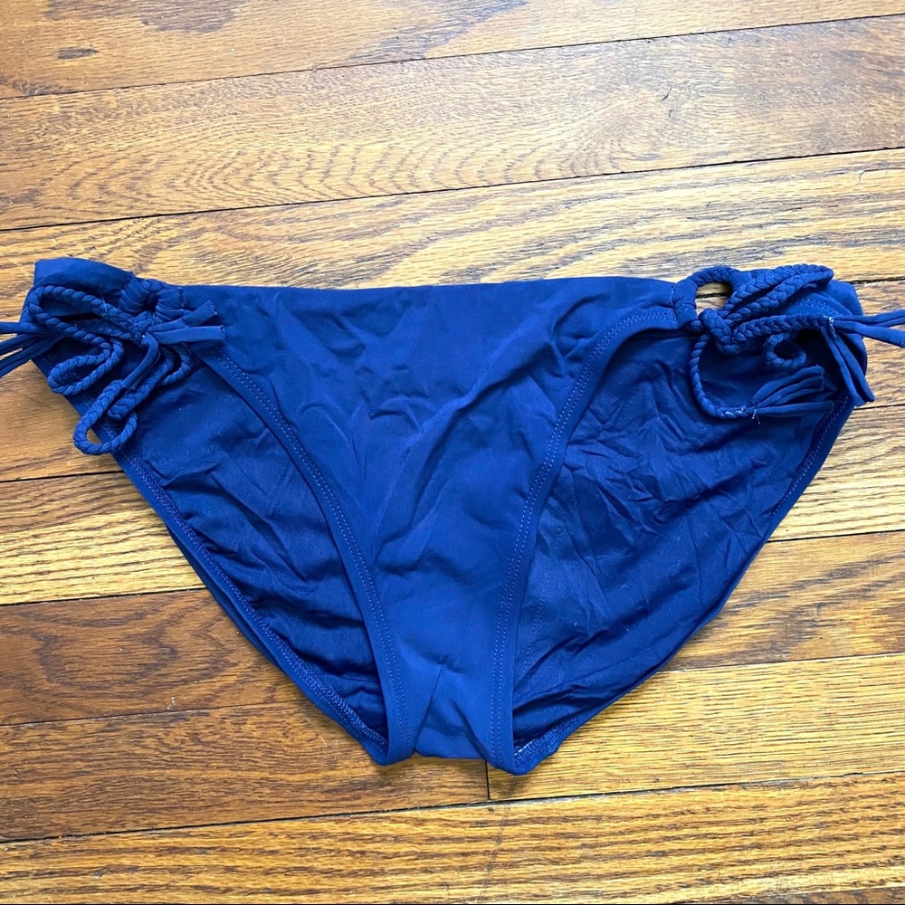Robin Piccone blue bikini bottoms with side tie tassels size Large